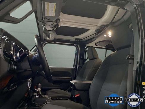 Used 2021 Jeep Wrangler Unlimited Sport image 23