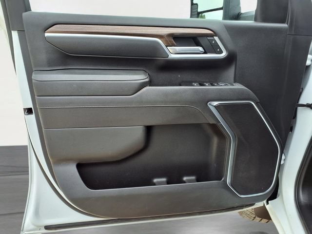 Used 2025 Chevrolet Silverado 2500 LT AWD/4WD image 20