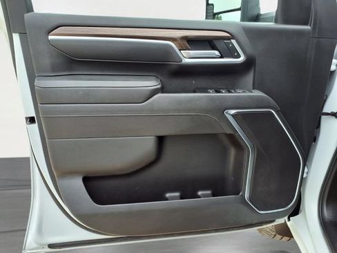 Used 2025 Chevrolet Silverado 2500 LT AWD/4WD image 20
