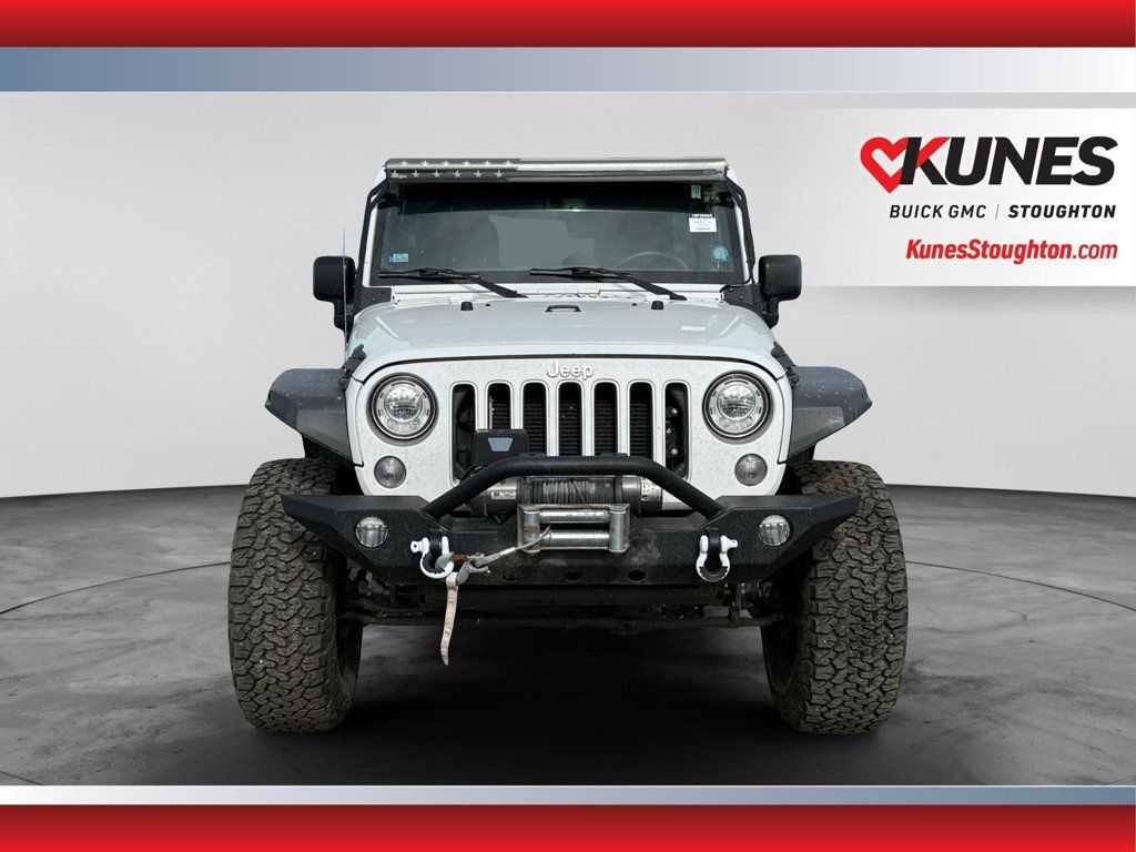 Used 2017 Jeep Wrangler Unlimited Sahara w/ Connectivity Group AWD/4WD image 2