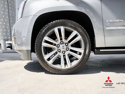 Used 2020 GMC Yukon XL Denali w/ Denali Ultimate Package