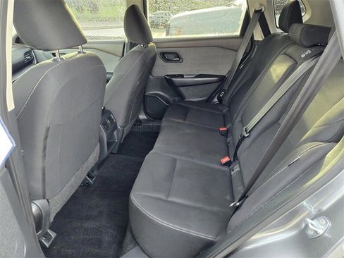 Used 2023 Nissan Rogue S image 10