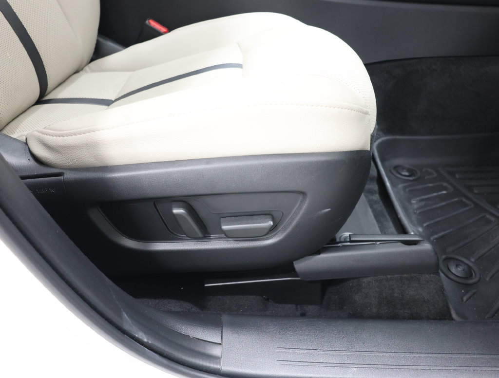 Used 2024 MAZDA CX-90 Plug-In Hybrid w/ Preferred AWD/4WD image 22