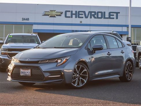 Used 2020 Toyota Corolla SE image 1