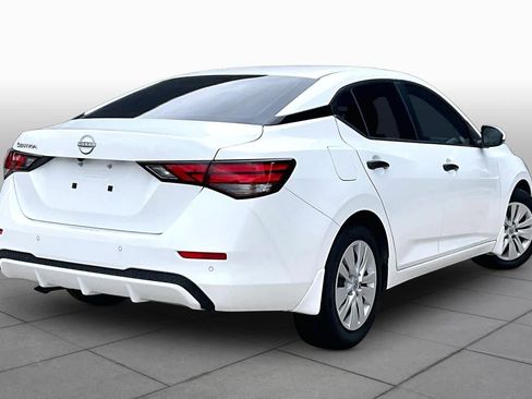 Certified 2025 Nissan Sentra S FWD image 12