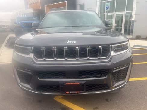New 2026 Jeep Grand Cherokee L Limited AWD/4WD image 6