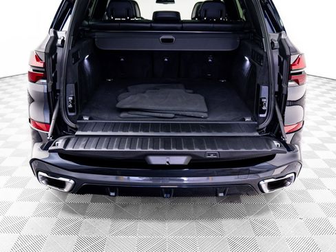 Certified 2024 BMW X5 xDrive40i w/ Executive Package image 31