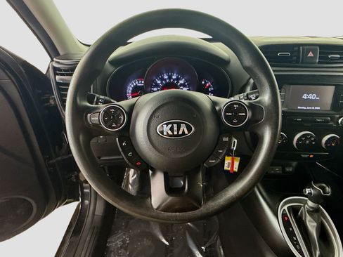 Used 2017 Kia Soul w/ Convenience Package FWD image 13