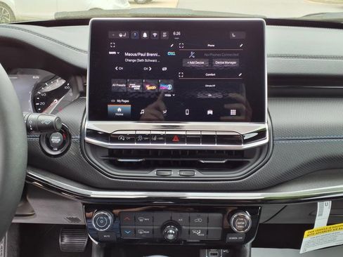 New 2025 Jeep Compass Latitude w/ Altitude Special Edition image 20