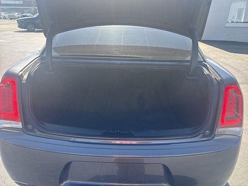 Used 2019 Chrysler 300 S RWD image 18