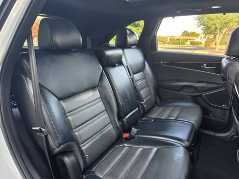 Used 2018 Kia Sorento SX FWD image 21