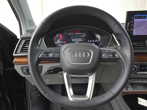 Used 2023 Audi Q5 2.0T Premium Plus w/ Premium Plus Package AWD/4WD image 10