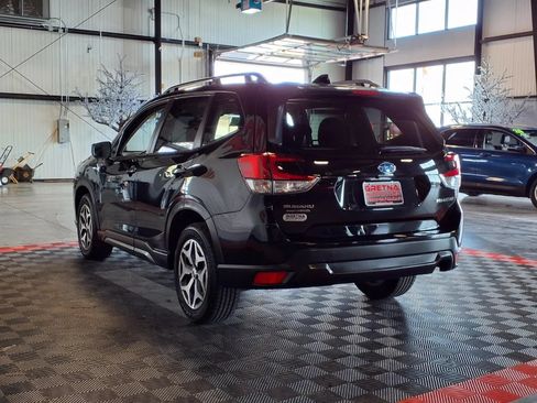 Used 2024 Subaru Forester Premium AWD/4WD image 4