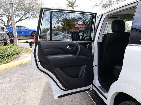 Used 2024 INFINITI QX80 Luxe w/ Cargo Package image 27