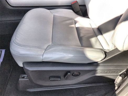 Used 2025 Ford Expedition Max Platinum image 12