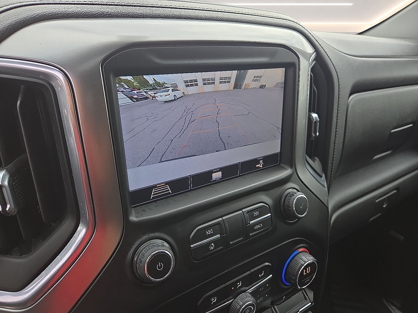Certified 2020 Chevrolet Silverado 1500 LT Trail Boss AWD/4WD image 8