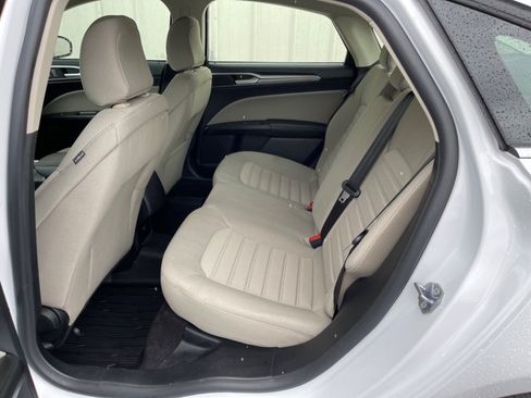 Used 2020 Ford Fusion S FWD image 11