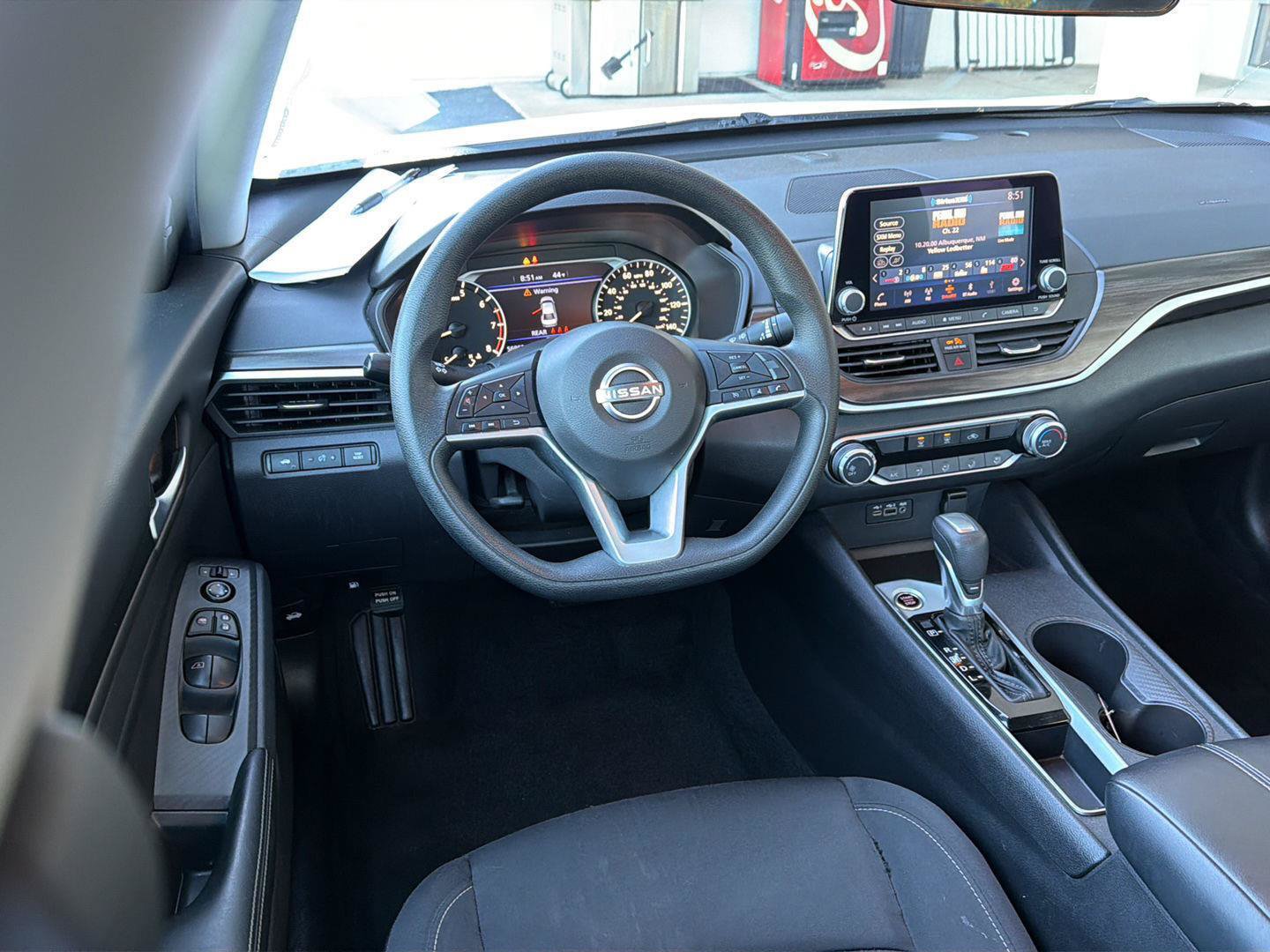 Used 2025 Nissan Altima 2.5 SV FWD image 18