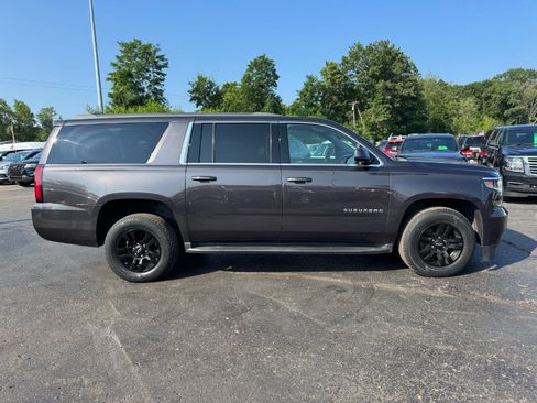 Used 2017 Chevrolet Suburban LS w/ Enhanced Driver Alert Package AWD/4WD image 6