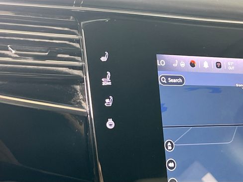 Used 2022 Jeep Wagoneer Series III w/ Flexible Seating Group image 20