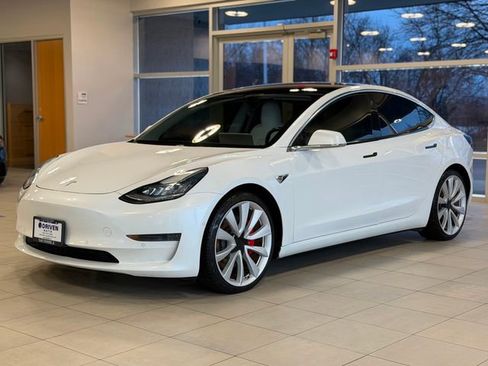 Used 2018 Tesla Model 3 Performance image 4