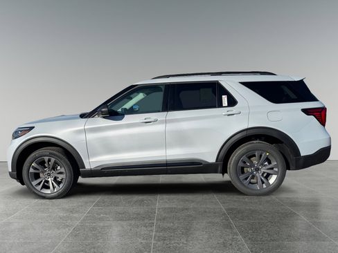 New 2026 Ford Explorer Active w/ Active Comfort Package image 2