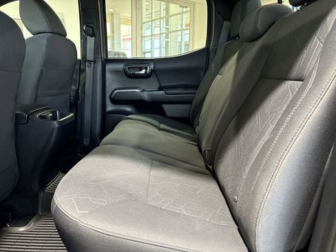 Used 2019 Toyota Tacoma TRD Off-Road w/ Technology Package AWD/4WD image 22