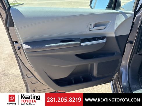 Used 2021 Toyota Sienna LE FWD image 10