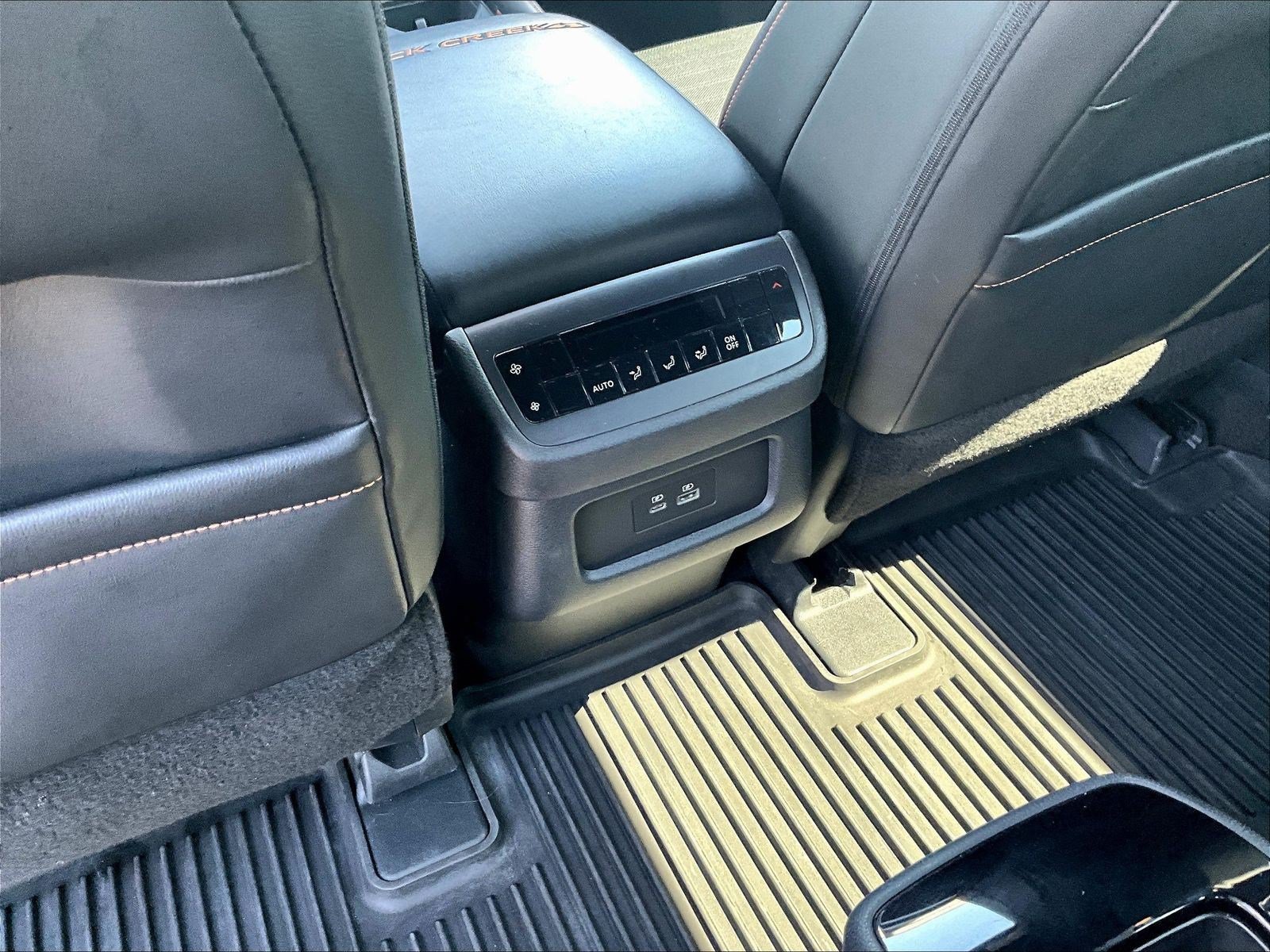 Used 2024 Nissan Pathfinder Rock Creek AWD/4WD image 10