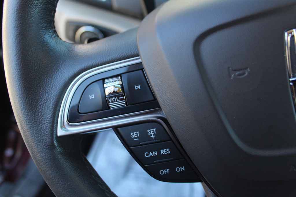 Used 2019 Lincoln Nautilus FWD image 17