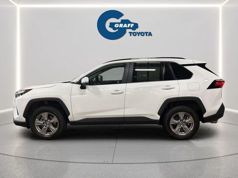 Used 2024 Toyota RAV4 LE AWD/4WD image 11