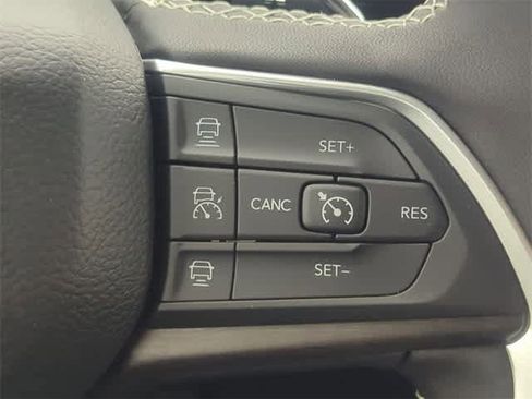 New 2025 Jeep Grand Cherokee Limited image 24