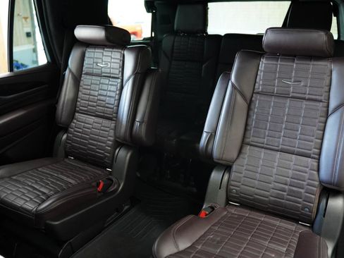 Used 2021 Cadillac Escalade Sport Platinum AWD/4WD image 35