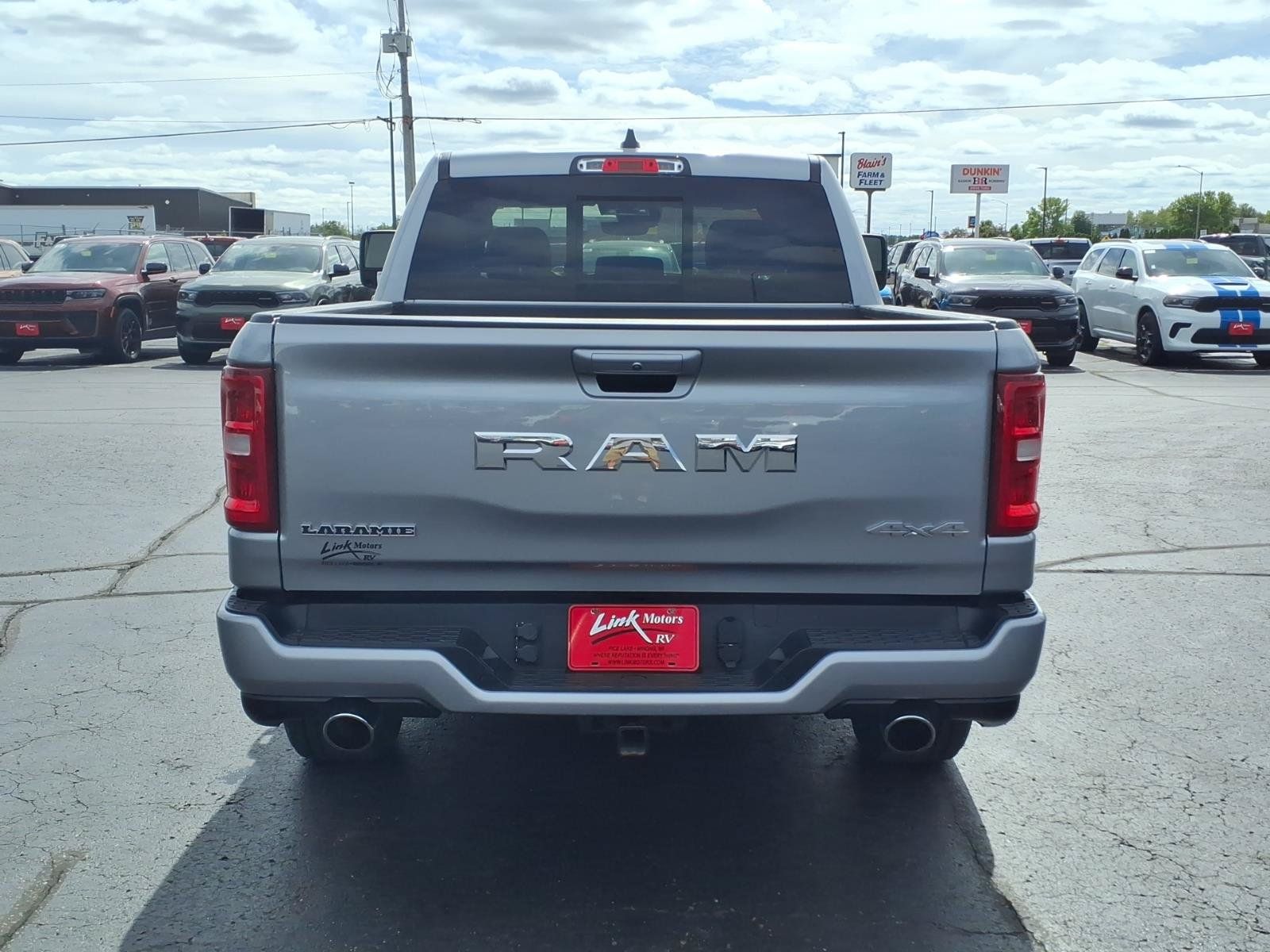 Used 2025 RAM 1500 Laramie w/ Advanced Safety Group II AWD/4WD image 5