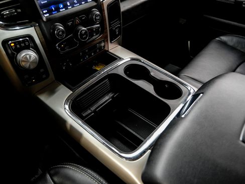 Used 2018 RAM 1500 Laramie w/ Convenience Group AWD/4WD image 27
