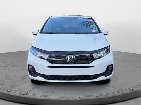 New 2026 Honda Odyssey Touring image 2