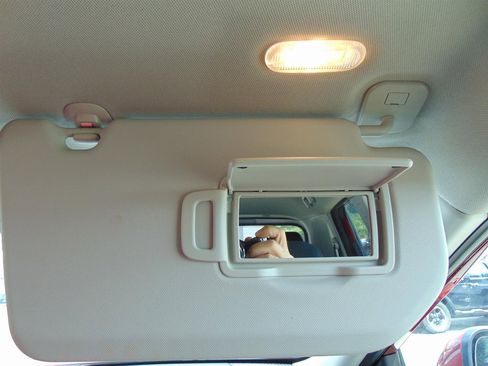 Used 2024 Nissan Rogue SV image 26