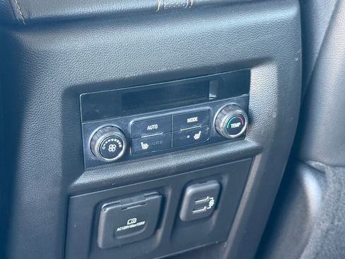 Used 2021 Chevrolet Traverse Premier w/ Redline Edition FWD image 32