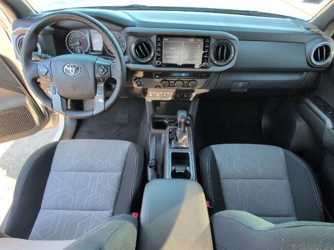 Used 2023 Toyota Tacoma TRD Sport image 5