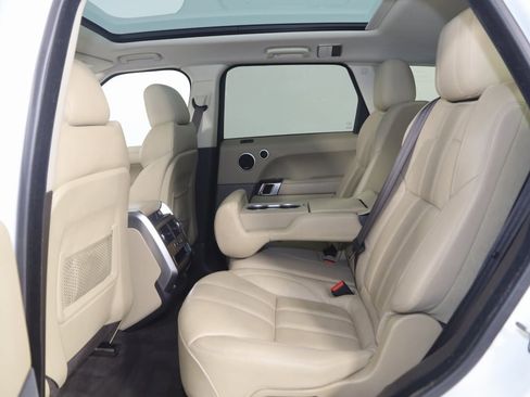 Used 2016 Land Rover Range Rover Sport SE image 45