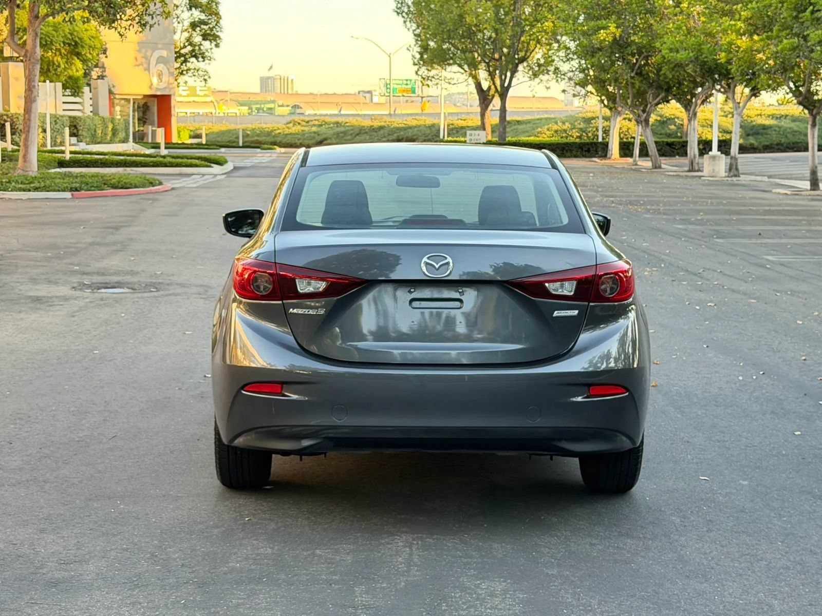 Used 2015 MAZDA MAZDA3 i Sport FWD image 5