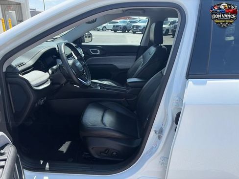 Used 2022 Jeep Compass Latitude AWD/4WD image 10