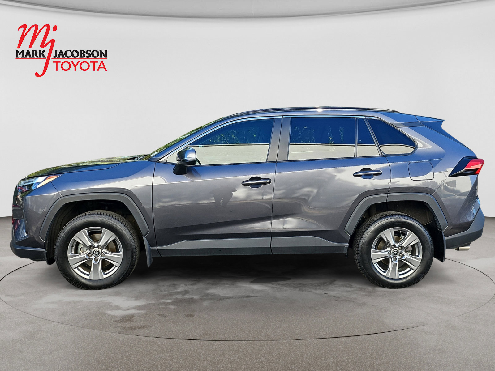 Used 2023 Toyota RAV4 XLE FWD image 15