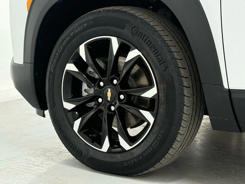 Used 2021 Chevrolet TrailBlazer LT w/ Premium Seating Package image 39