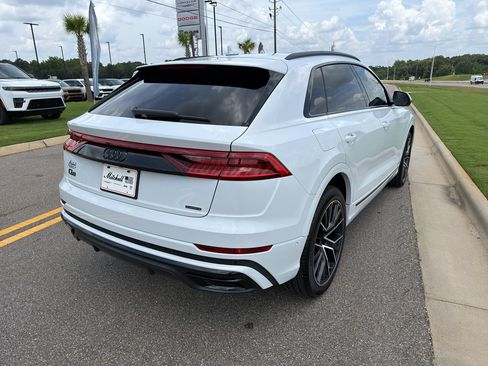 Used 2023 Audi Q8 Premium Plus AWD/4WD image 6