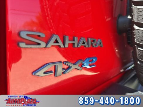 Used 2025 Jeep Wrangler Unlimited Sahara AWD/4WD image 13