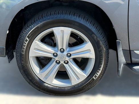 Used 2013 Toyota Highlander Limited image 11