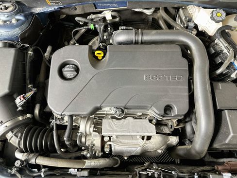 Used 2024 Chevrolet Malibu LT FWD image 30