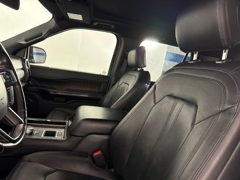Used 2019 Ford Expedition Limited w/ Equipment Group 302A RWD image 11