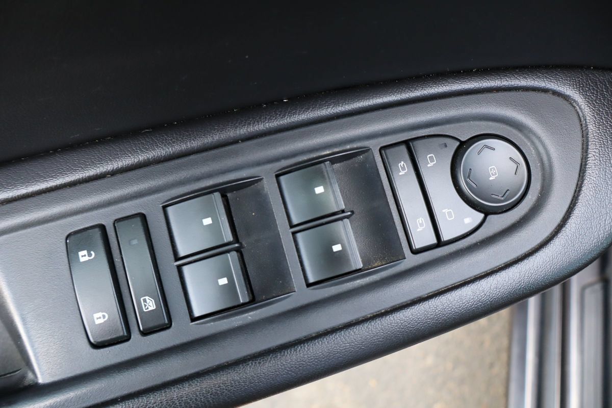 Used 2015 GMC Acadia Denali AWD/4WD image 29